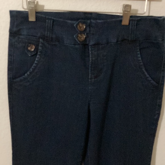 ONE 5 ONE blue jeans size 10 slightly flared. 40% cotton 32% polyester 27% rayon - Picture 4 of 11